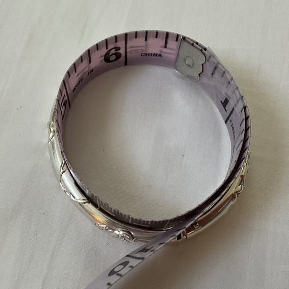 TIFFANY & CO. Vintage Nature Rose Silver (925) Hinged Bangle Bracelet - Picture 13 of 16